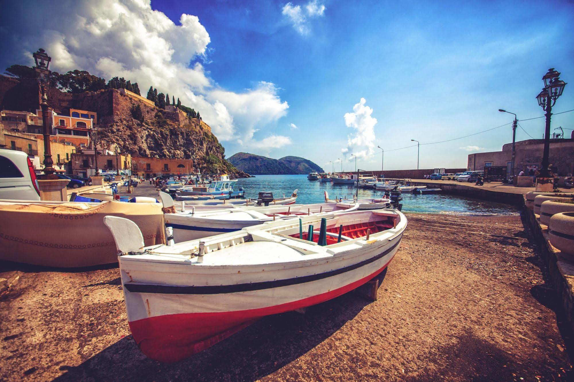 Punta Sallustro Lipari Eksteriør bilde
